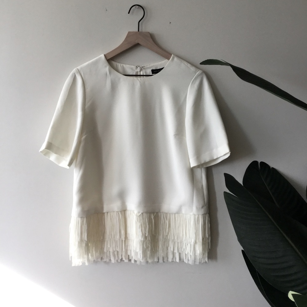 Banana Republic white fringe top